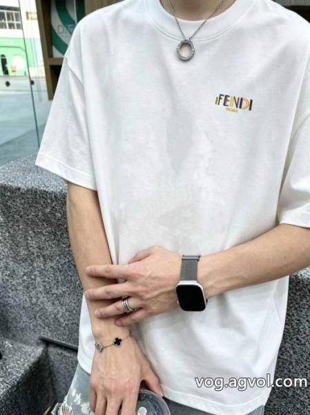  2026ブランド スーパー コピーTシャツFENDI日本未入荷 好評モデル 抜群の存在感. 0 