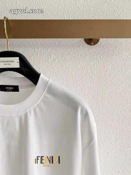  2026ブランド スーパー コピーTシャツFENDI日本未入荷 好評モデル 抜群の存在感. 5 