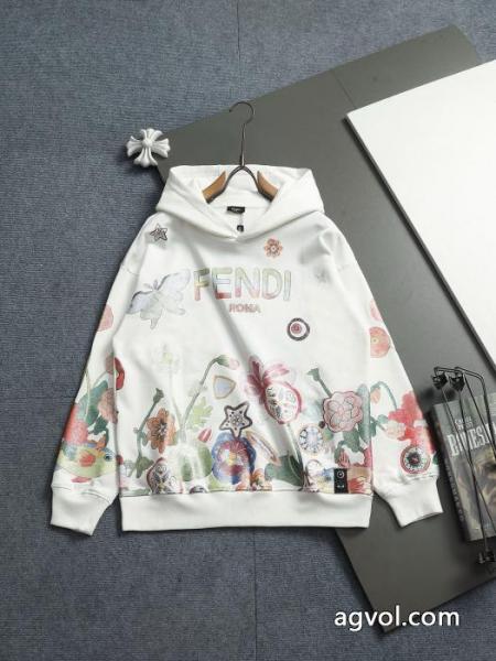 スーパー コピー 販売大人のブランド 稀少*新品 ストリートで人気の高いパーカーFENDI 3