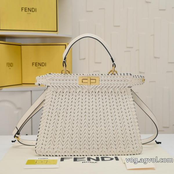 カジュアルな雰囲気があり 26-26AW 上質な素材採用FENDIブランド スーパー コピー 通販バッグ.. 0