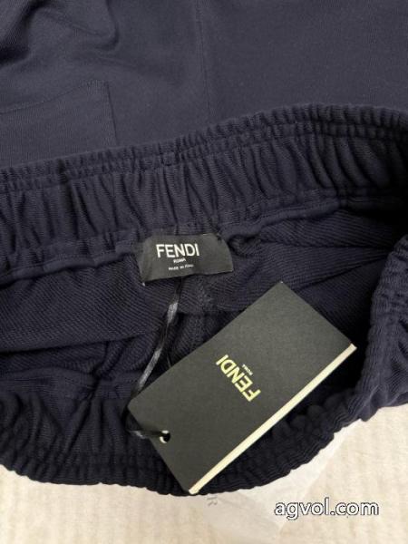 FENDI長く愛用する 毎日更新 大人可愛いスタイルブランド コピー 販売 店スラックス. 5 