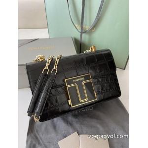 今年のトレンド！ 収納力抜群 綺麗なTOM FORDスーパー コピー どこで 買えるバッグ.