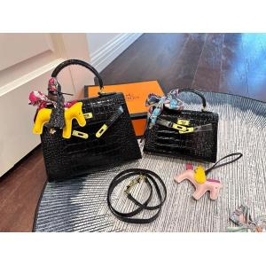 エルメス着こなし自在 ラグジュアリーの王道 26SS/大人気秋冬コレクションバッグコピー ブランド 通販 安心.