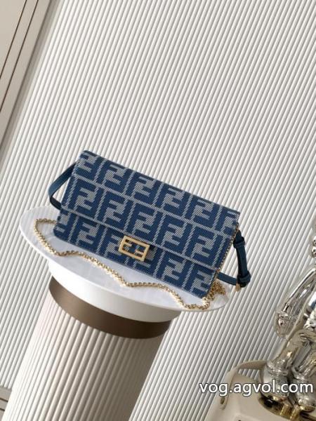 バッグ偽 ブランド 購入保温性も抜群 周りと差をつける 毎シーズン人気が高いFENDI. 0