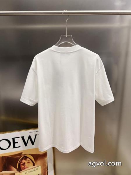 Tシャツブランド コピー フェンディ超目玉人気通販品 洗練されたおしゃれ感を持つ 最高品質. 2