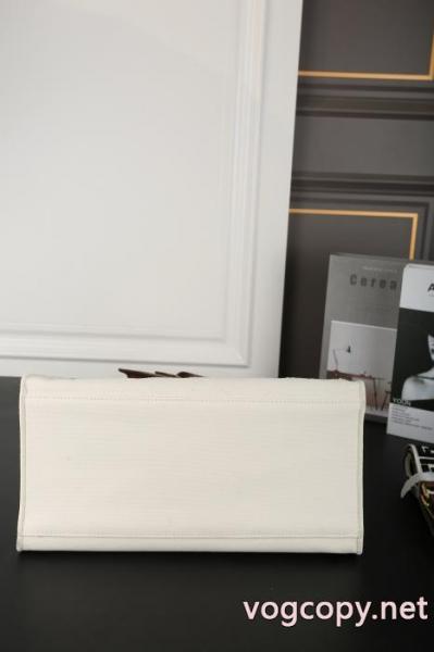 ブランド 通販店フェンディVIP価格アイテム お買い得新品 オシャレな印象にバッグ. 5 