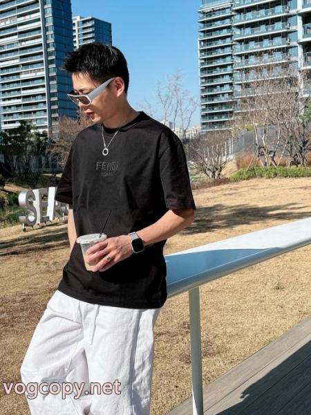 フェンディTシャツブランド 通販店人気モデル雑誌掲載 冬に爆発的な人気 大人のセンスを感じさせる . 6 