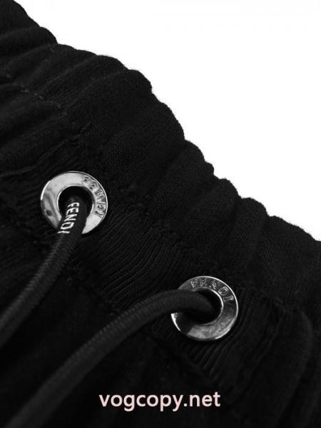 大人気再登場  最安値激しい争奪戦 今シーズンのトレンドアイテムズボンブランド コピー 販売FENDI. 5 