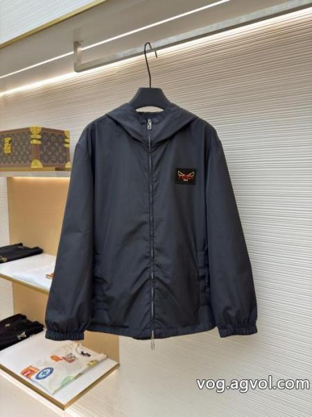 Fendiフェンティ645グラムリバーシブル防風ジャケット 0 
