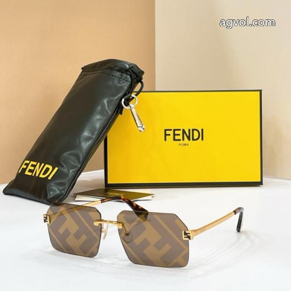 フェンディサングラスブランド 偽物 通販2026年度 人気商品 売り切れ 早期完売. 3