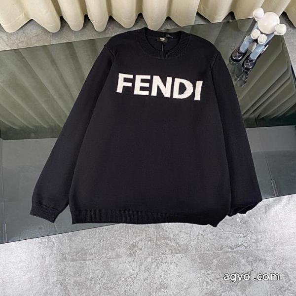 FENDIフェンティ定番LOGOジャカードラウンドネックセーターは男女同型! 4