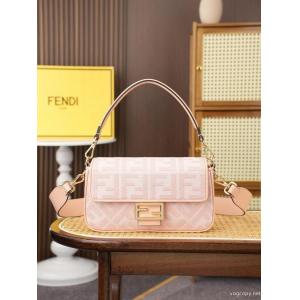 FENDIギフトに最高 品良くおしゃれ  限定版プリントバッグブランド フェイク.